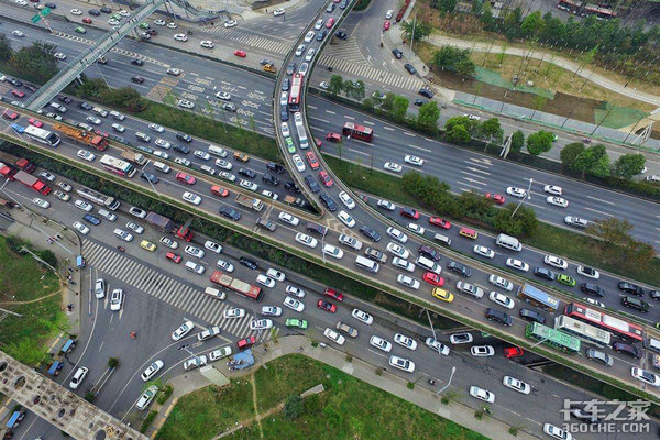 在高速老遇到堵车?只因你没装这个软件